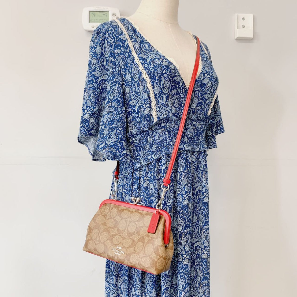 Coach CH512 Nora Kisslock Crossbody In Signature Canvas IN Khaki Electric Red Coach CH512 Nora Kisslock Crossbody In Signature Canvas IN Khaki Electric Red